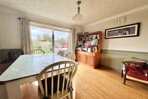 Diner- click for photo gallery